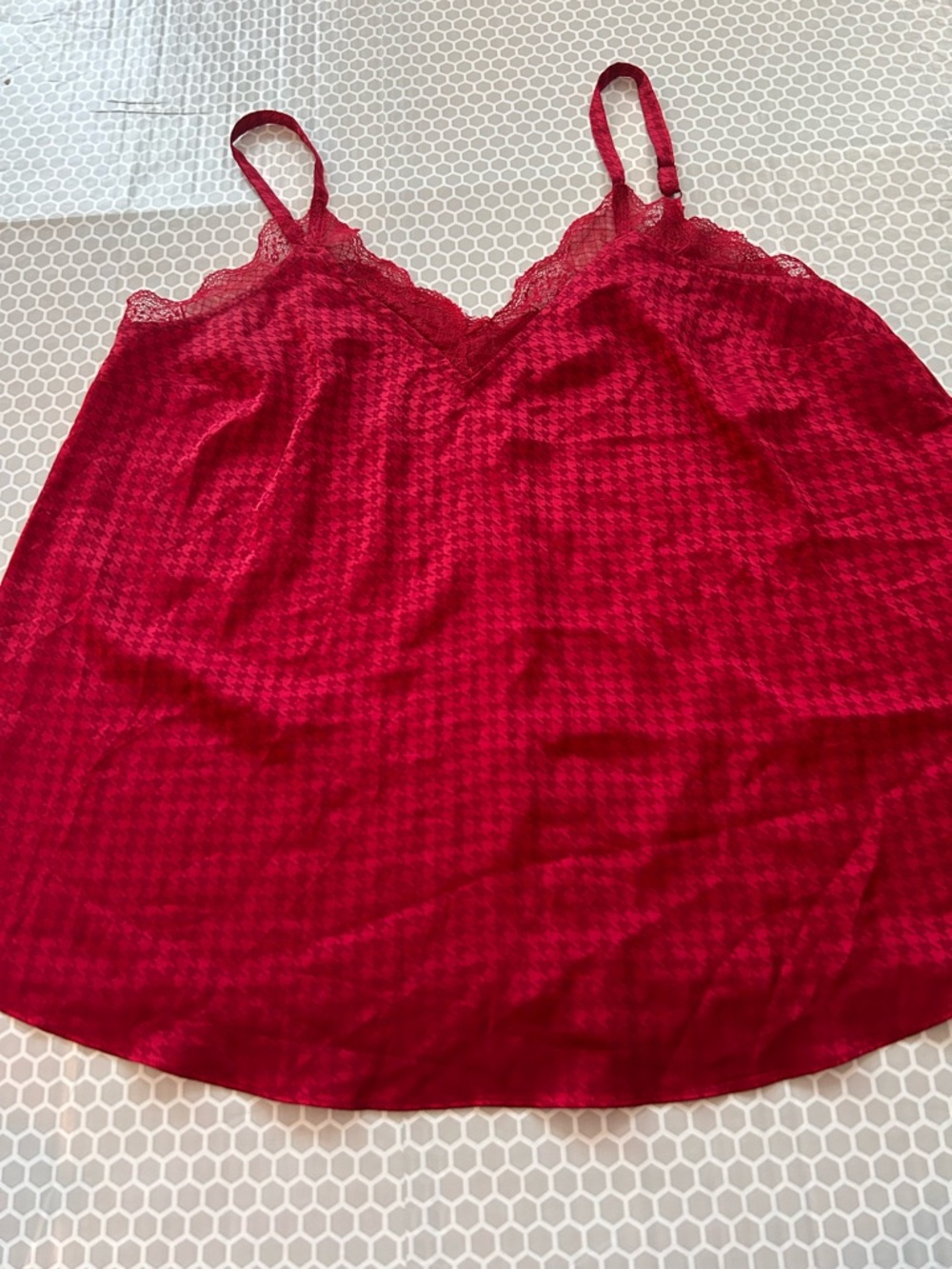 Torrid Satin Lace-Trim Camisole in Deep Red. Size 18/20 (2)